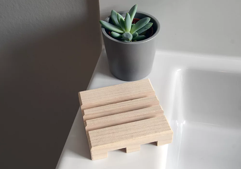 Porte-savon carré en bois – 3 traits - L