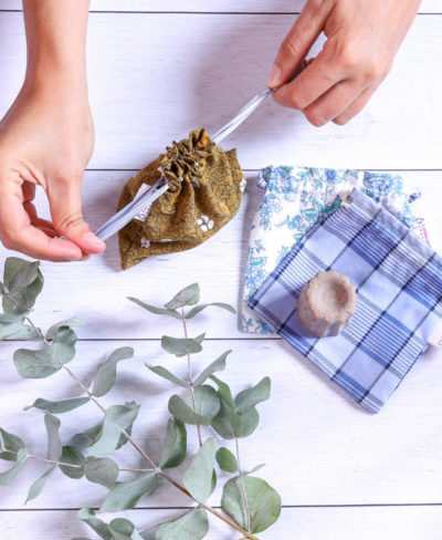 Pochouette en tissu upcyclé - Lamazuna