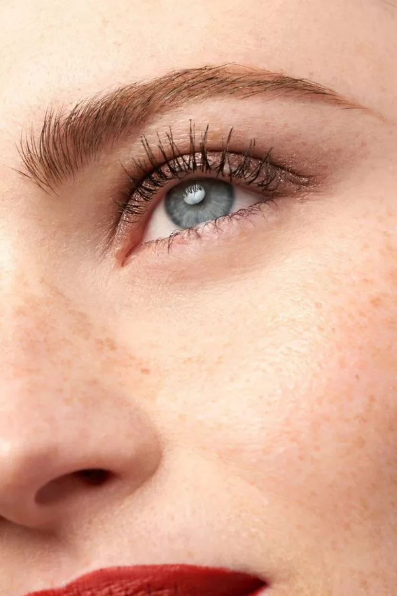 Mascara Volume Waterproof 01 - Ultra Black - Last – Image 2