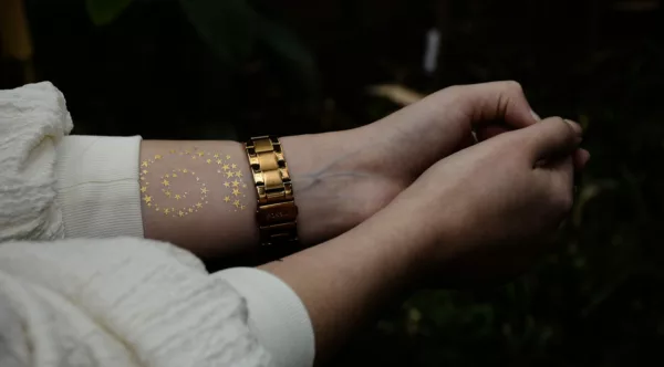 Tatouage éphémère : Spirale étoilée - Sioou