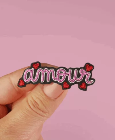Broche Amour – Image 1