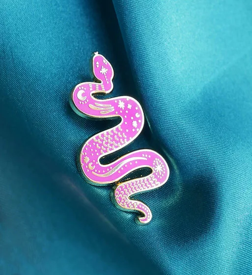 Pin's Serpent Rose - Malicieuse