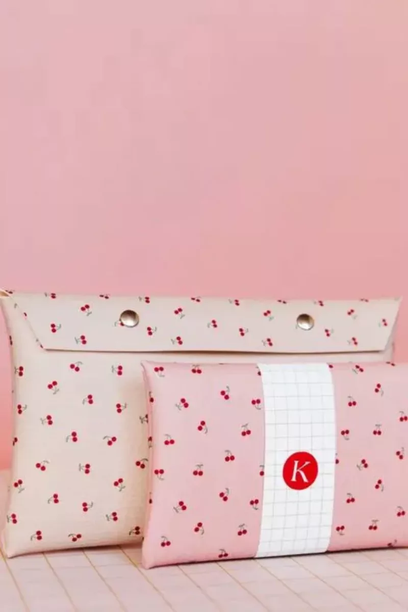 Étui Cerezas rose Grand - Ecke