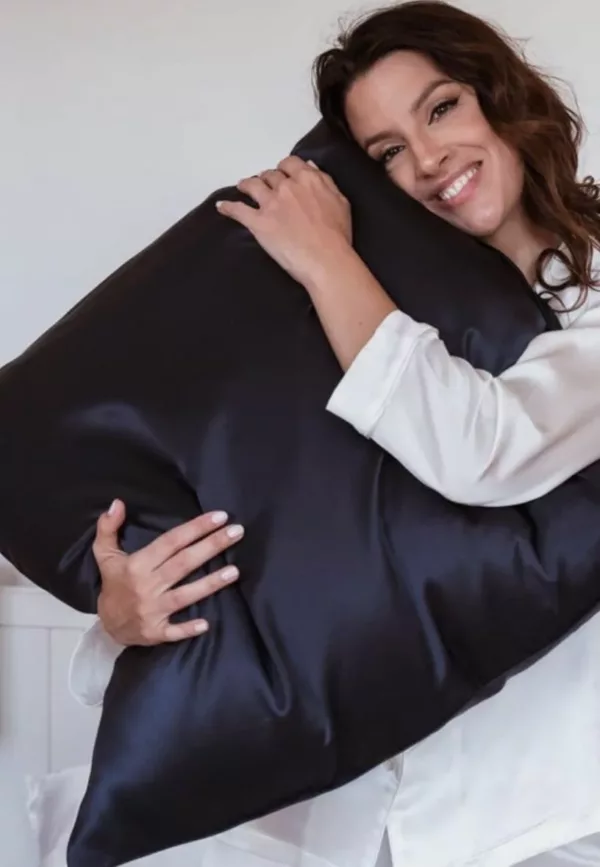 Taie oreiller en soie - Bleu Nuit -  Emily's Pillow – Image 1