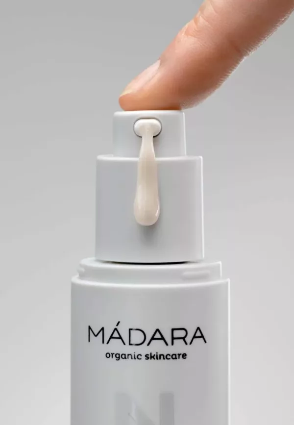 Botanic Niacinamide Alternative 5-in-1 Serum – Image 2