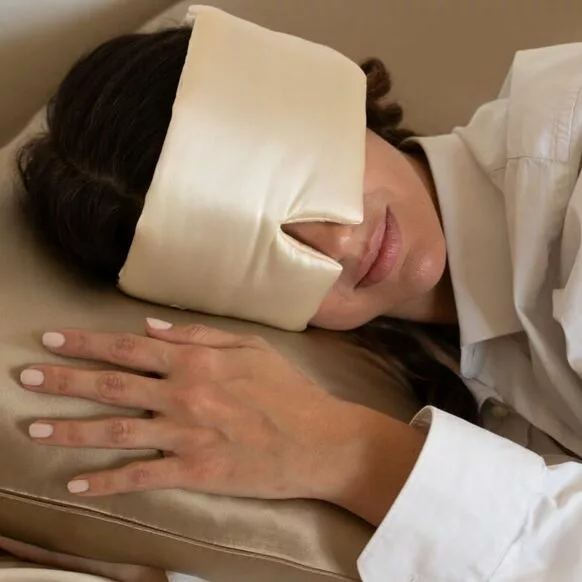 Masque de nuit bandeau en pure soie - Champagne - Emily's Pillow