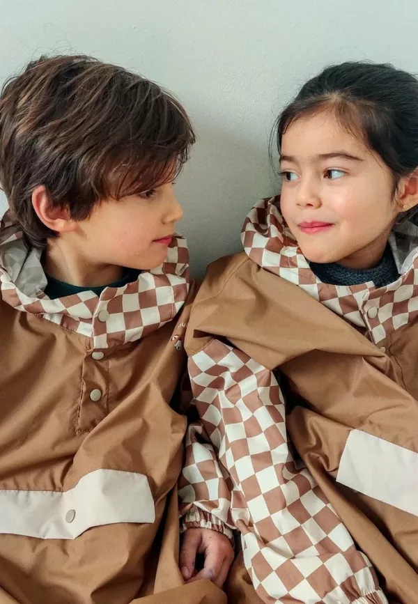 Poncho de pluie Damiers - Enfants – Image 1