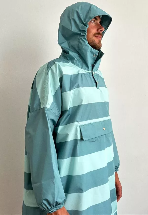 Poncho de pluie Green Stripes - Adultes - Poule Party – Image 2