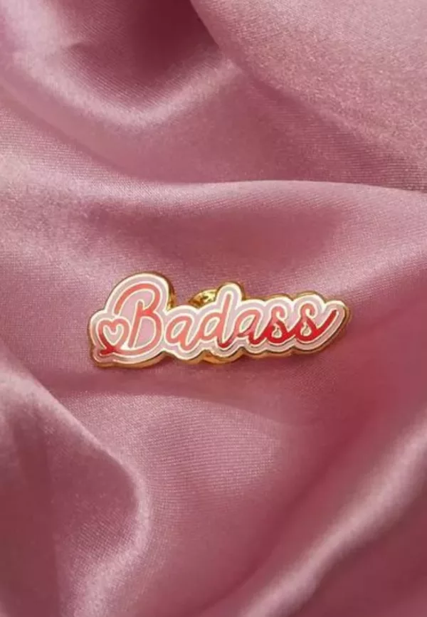 Pin's Badass - Malicieuse – Image 1