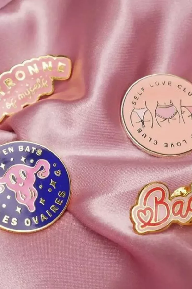 Pin's J'men bats les ovaires - Malicieuse