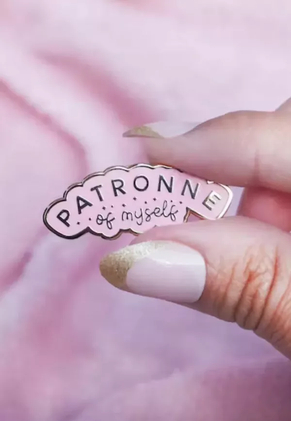 Pin's Patronne of myself rose - Malicieuse – Image 1