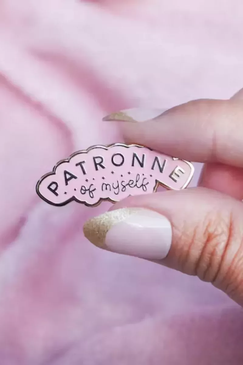 Pin's Patronne of myself rose - Malicieuse