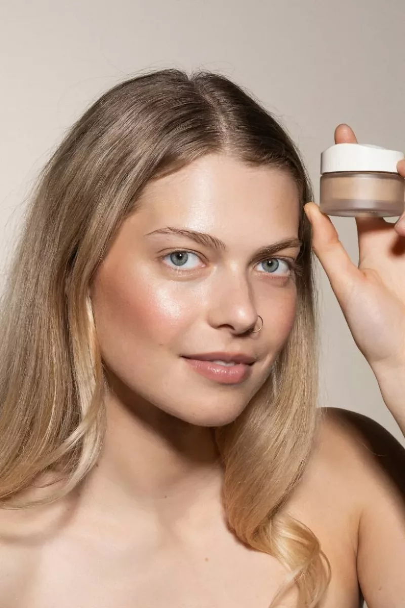 Foundation Powder 10g Game of shadow 647 - Uoga Uoga