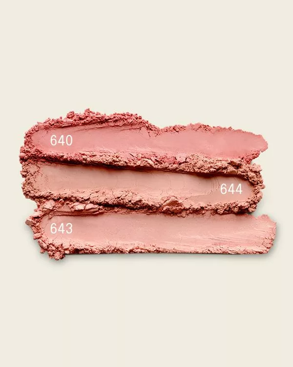 Mineral Blush Powder 643 - Peachy - Uoga Uoga – Image 4