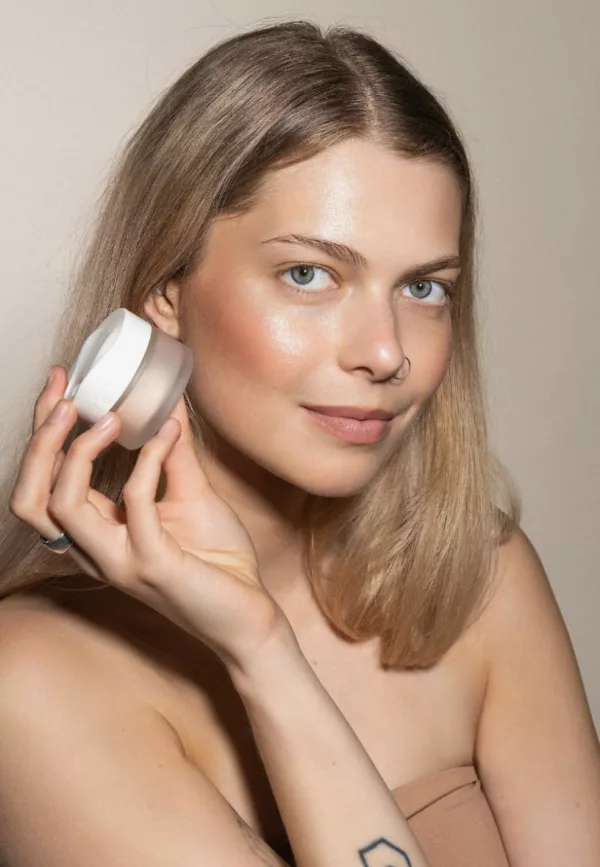 Mineral Highlighting Powder - Game of Lights - Uoga Uoga – Image 4