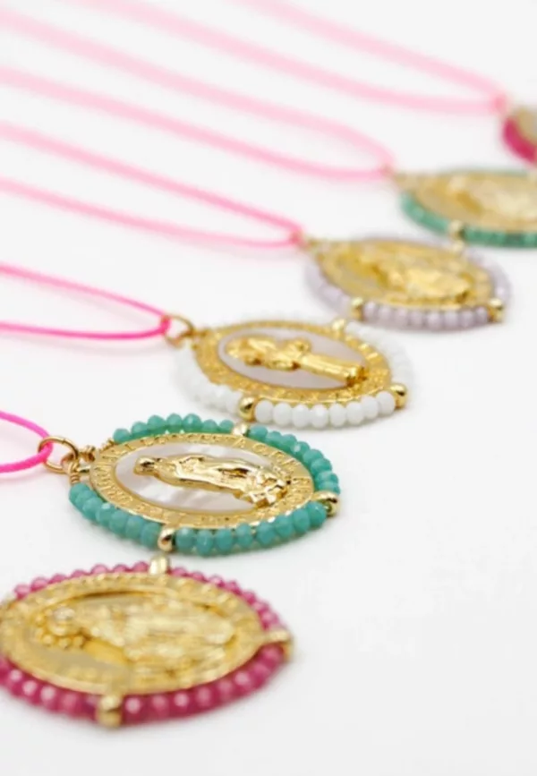 Collier cordon madone perlée - CARLA ROSE 102 - L'atelier des dames – Image 1