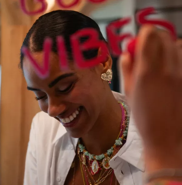 Boucles d'oreille coeur grelots - CARLA 128 - L'atelier des dames – Image 2