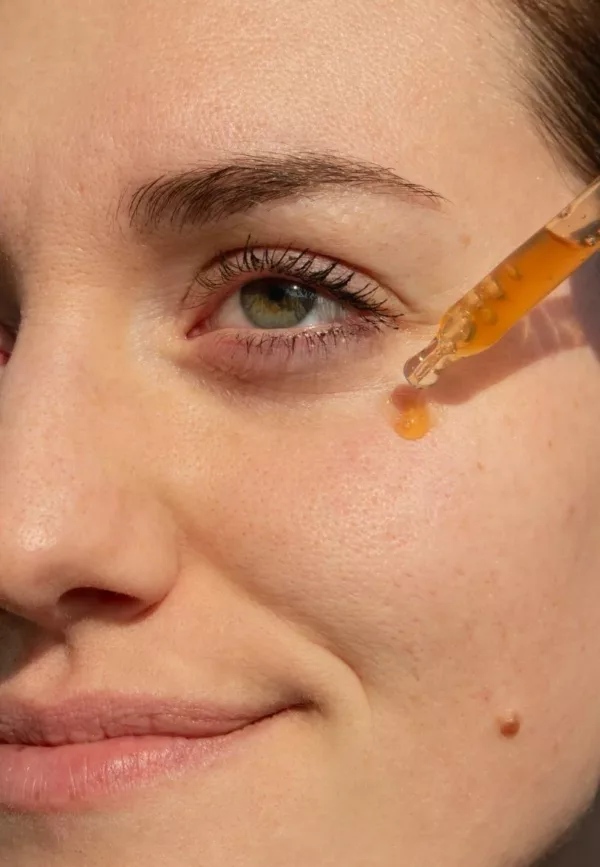 Contour des yeux défatiguant – Image 3