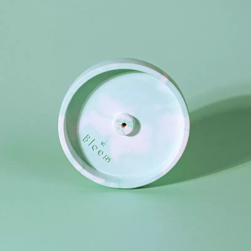 Porte-encens artisanal en béton (vert)