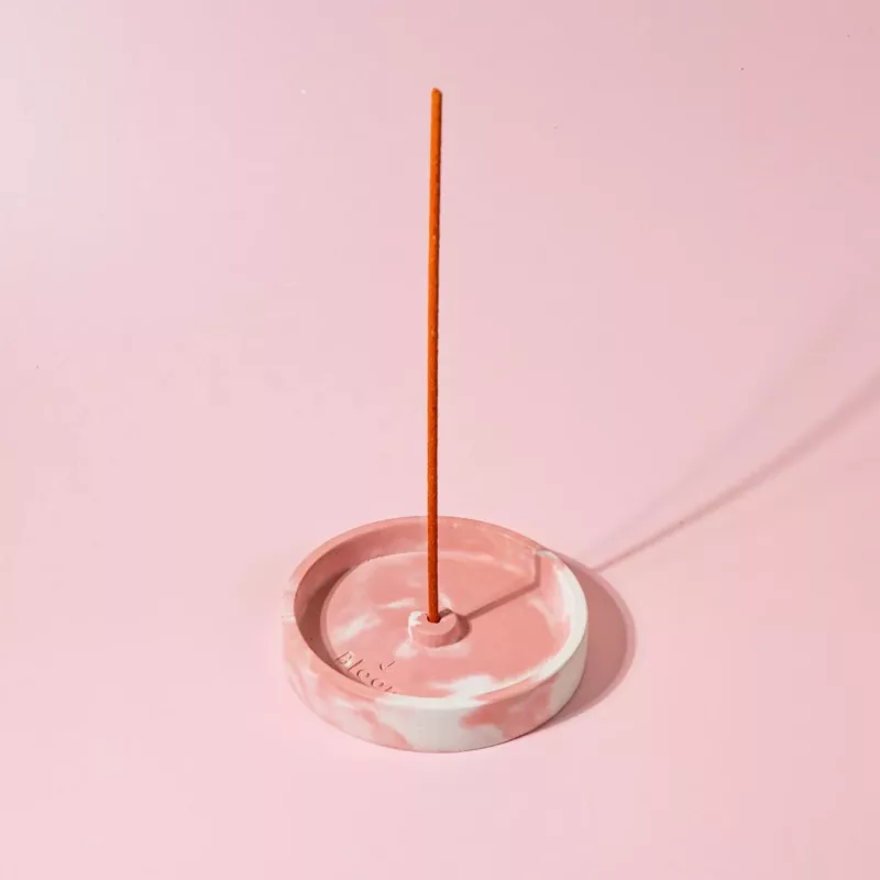 Porte-encens artisanal en béton (rose)
