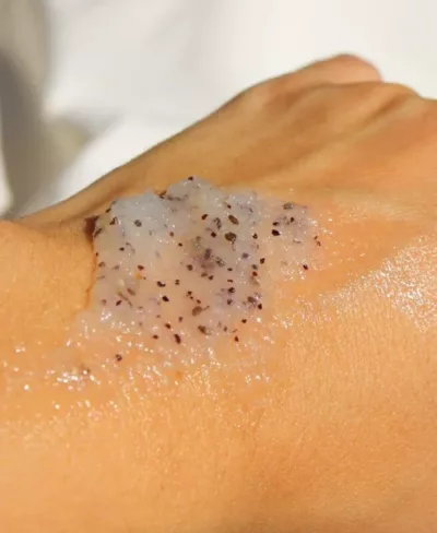 Gommage corps aux exfoliants doux 180g – Image 2