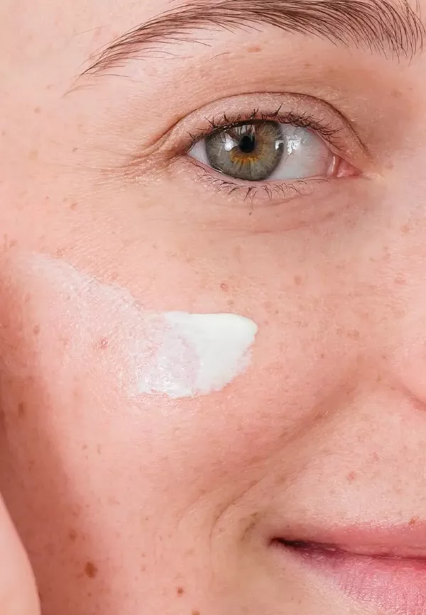 La Crème Radieuse - Crème de Jour SPF 50+ – Image 4