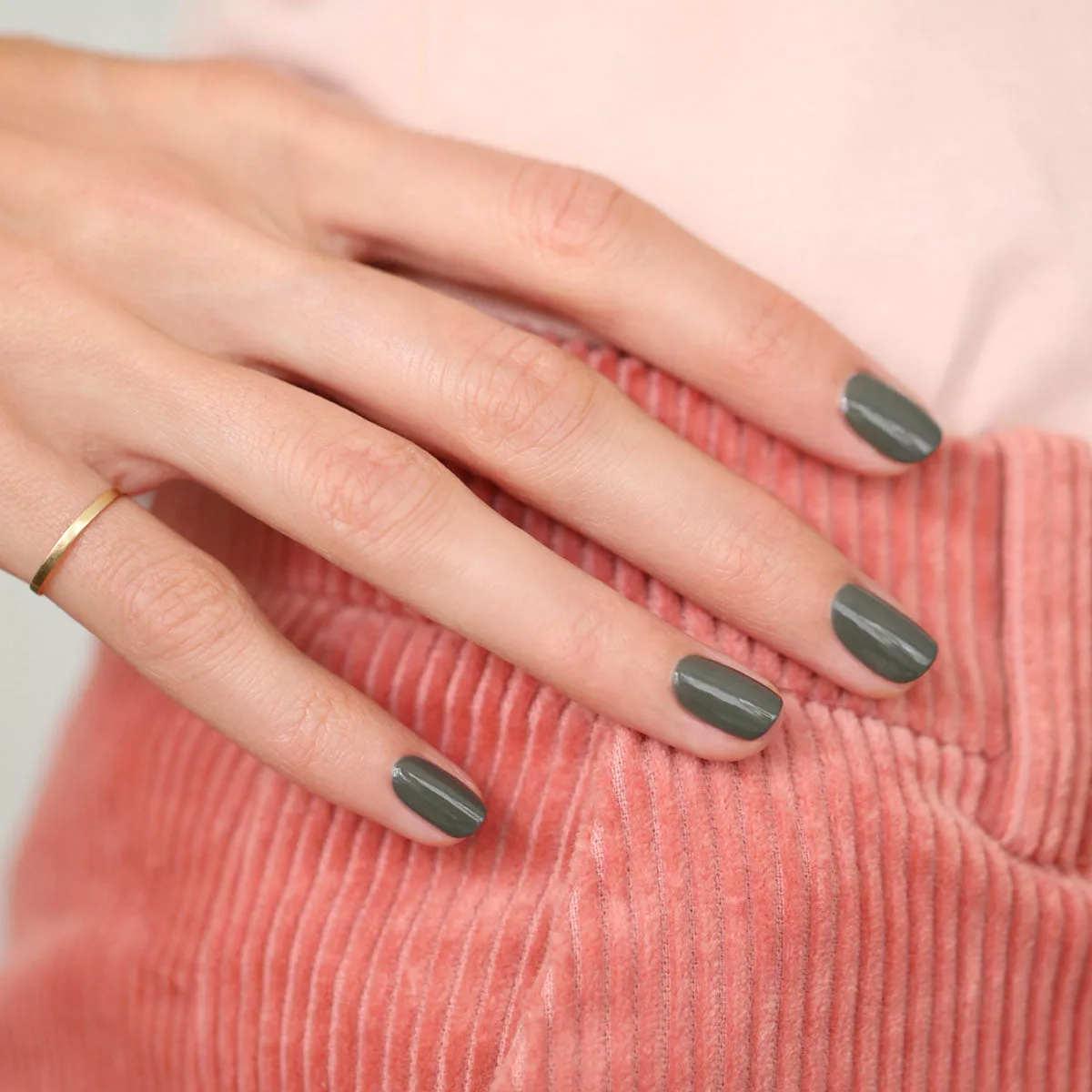 Khaki - Vernis Green Flash – Image 1