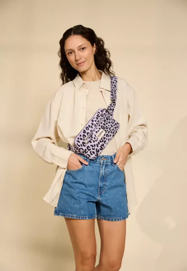 Sac banane rectangulaire Harry - Léopard lilas – Image 1