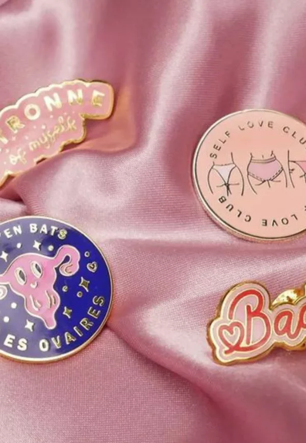 Pin's J'men bats les ovaires – Image 2