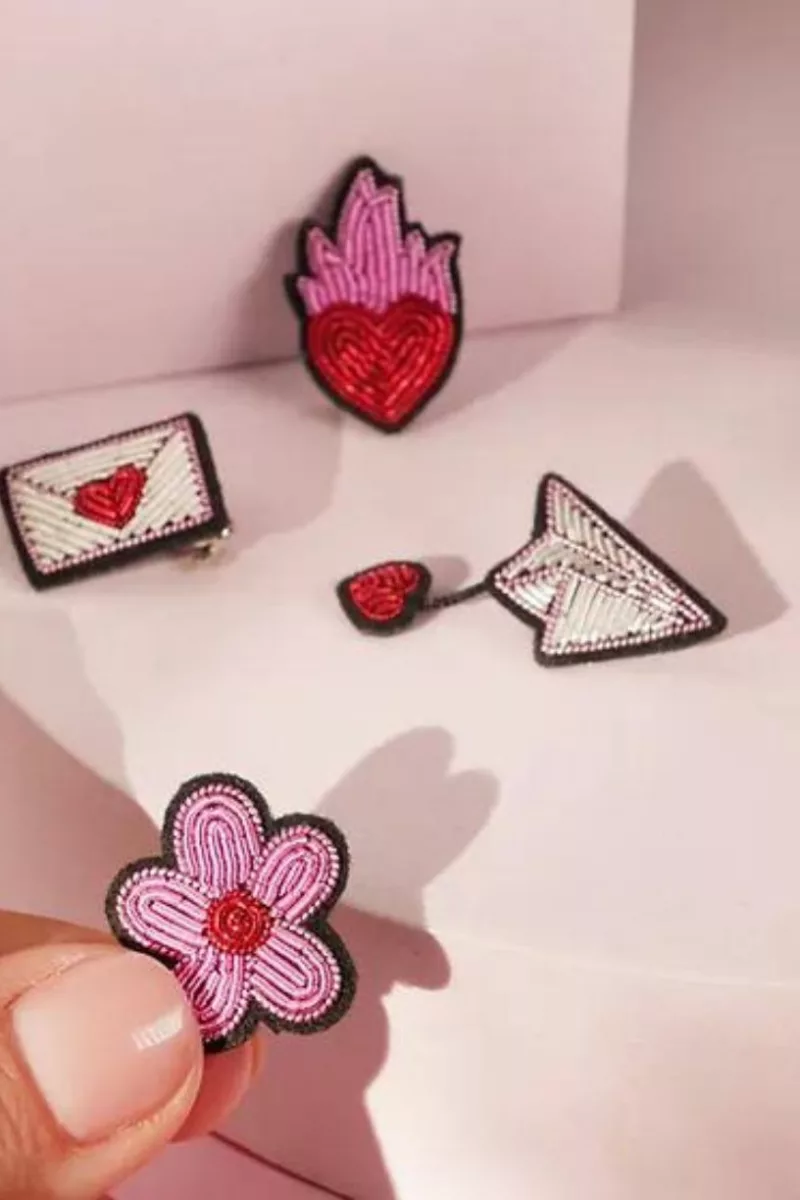 Broche Mini Coeur Enflammé