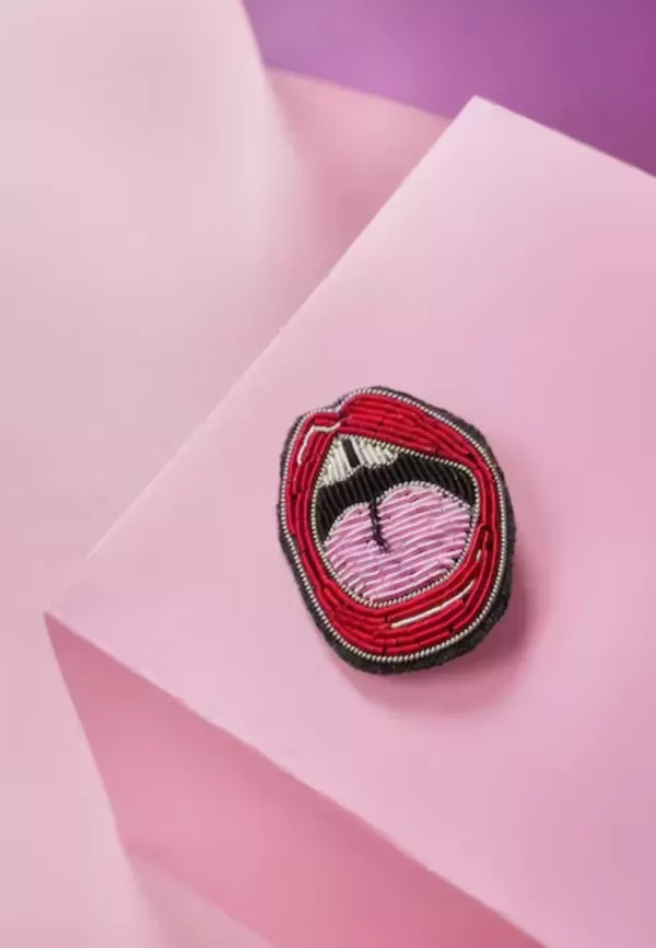 Broche Bouche – Image 1