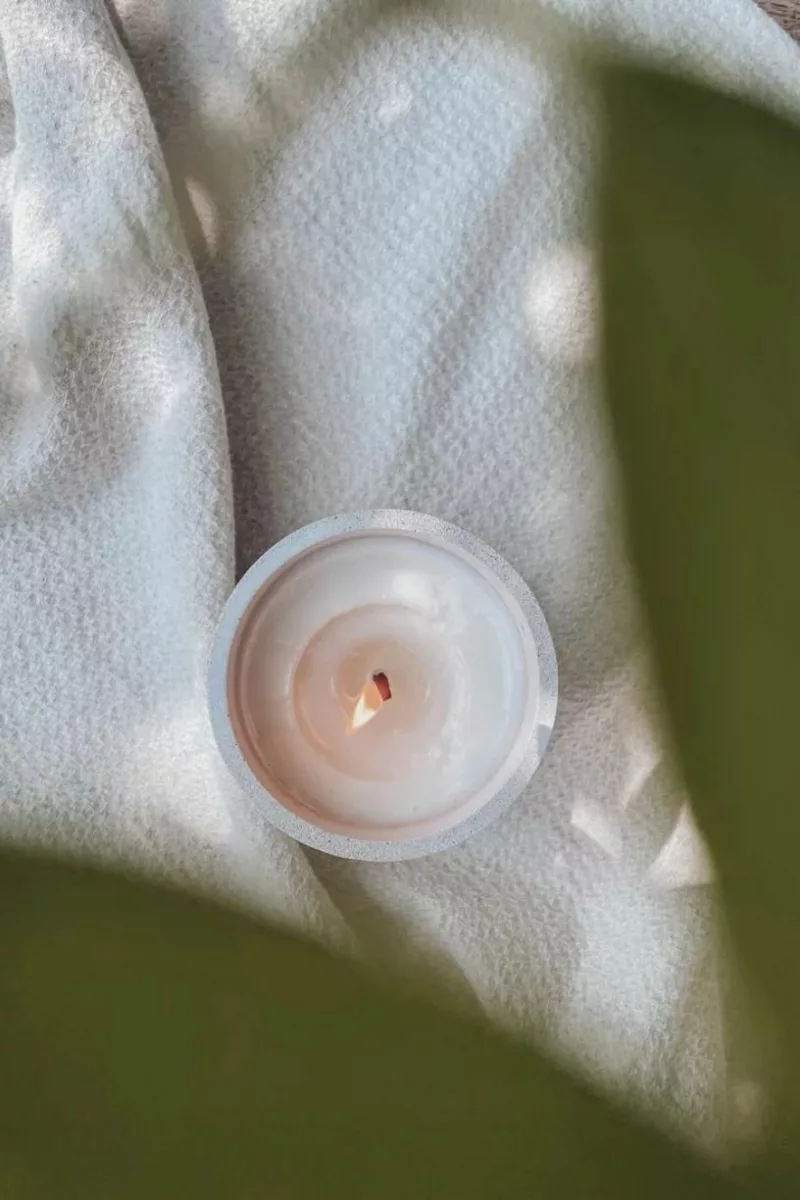 Bougie Jesmonite - CIAO Mosquitos - Yoku