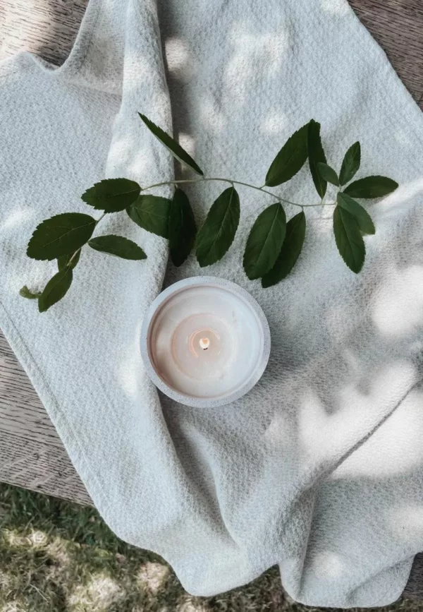 Bougie Jesmonite - CIAO Mosquitos - Yoku – Image 3