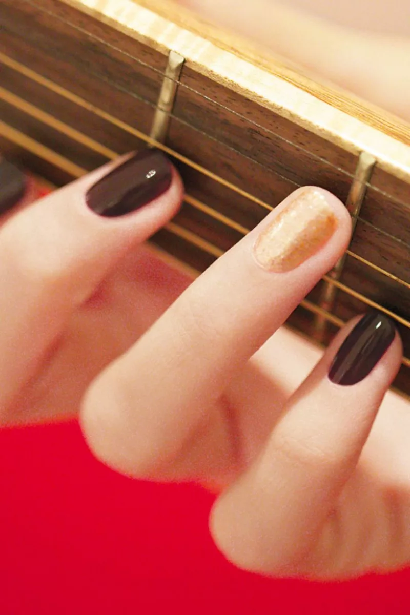 Hollyhock - Vernis Green