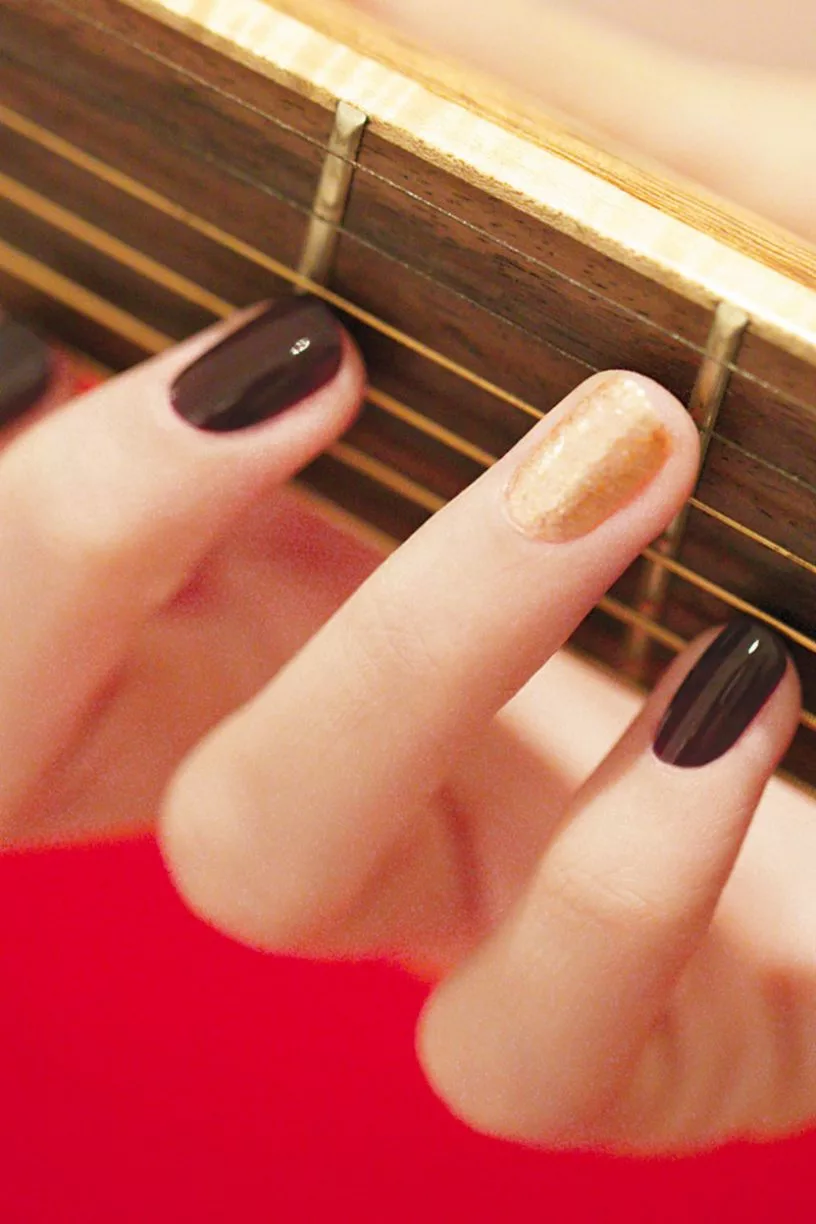 Hollyhock - Vernis Green – Image 4