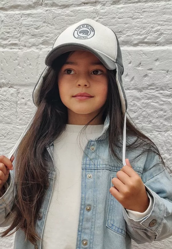 Casquette velours Pearl Grey avec cache-oreilles – Image 2