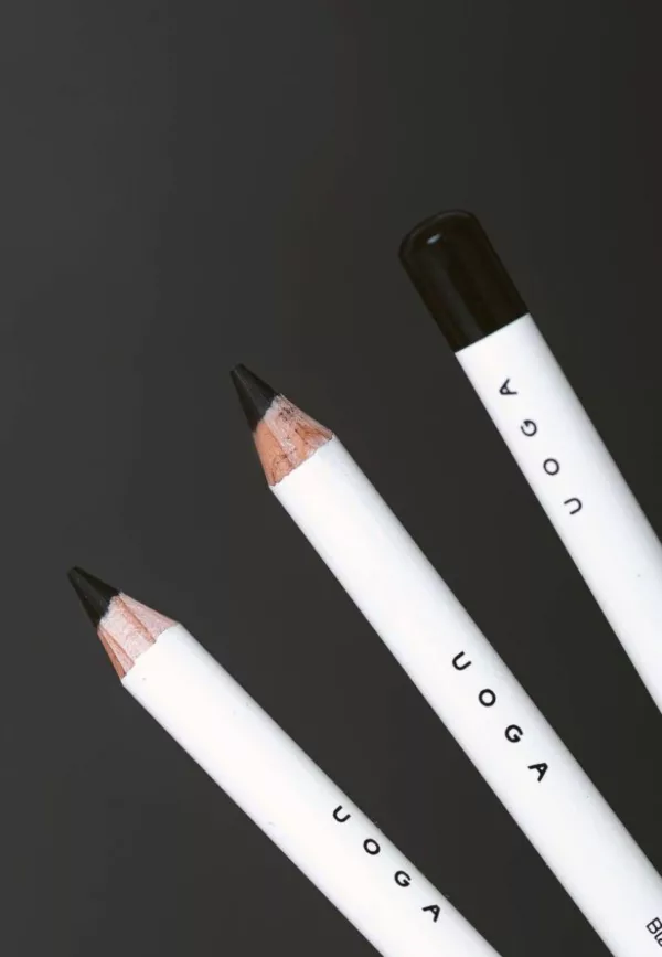 Crayon pour les yeux Vegan - Blacker than black - Uoga Uoga – Image 3