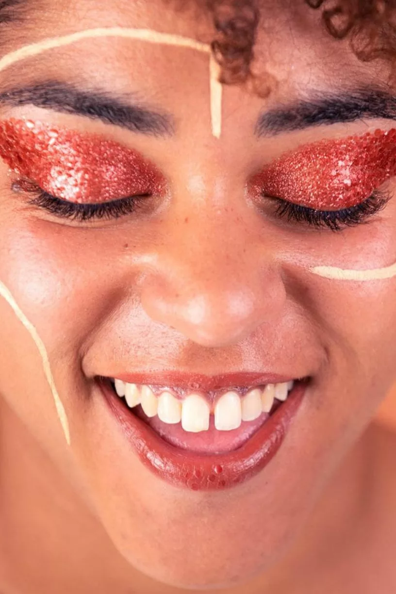 Paillettes - Gravé dans la brique – Image 4