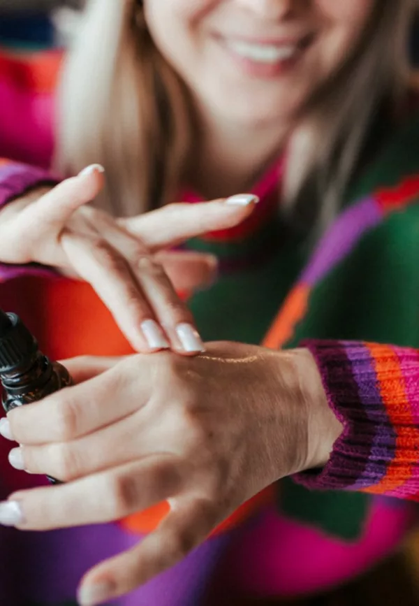 COLETTE - Sérum visage éclat au macérât de cannelle maison – Image 2