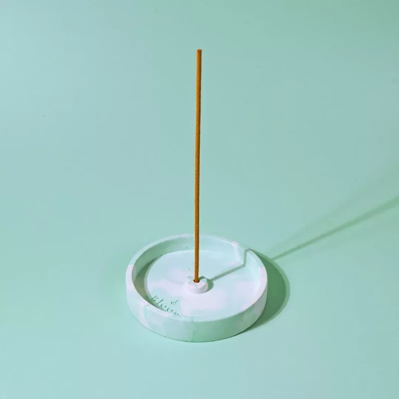 Porte-encens artisanal en béton (vert)