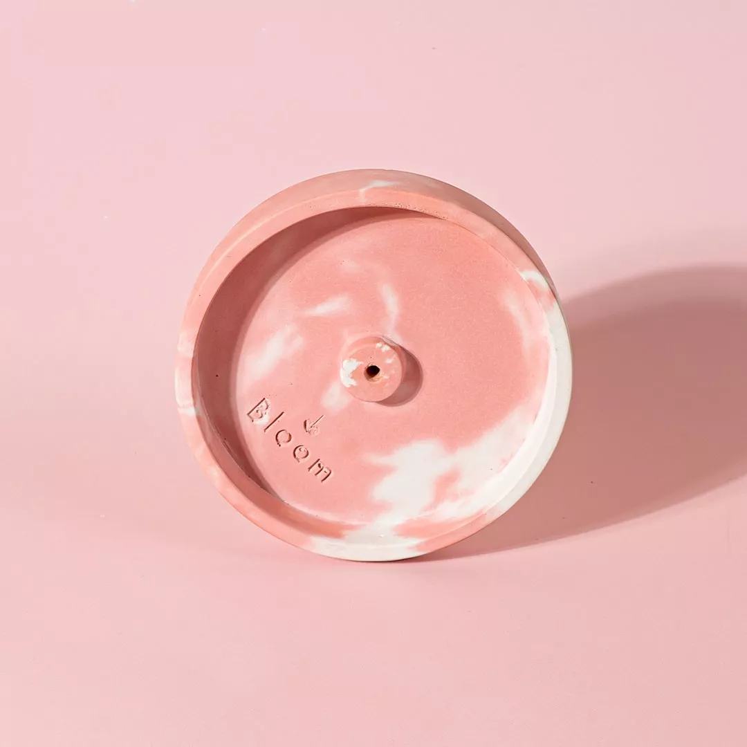 Porte-encens artisanal en béton (rose) – Image 2