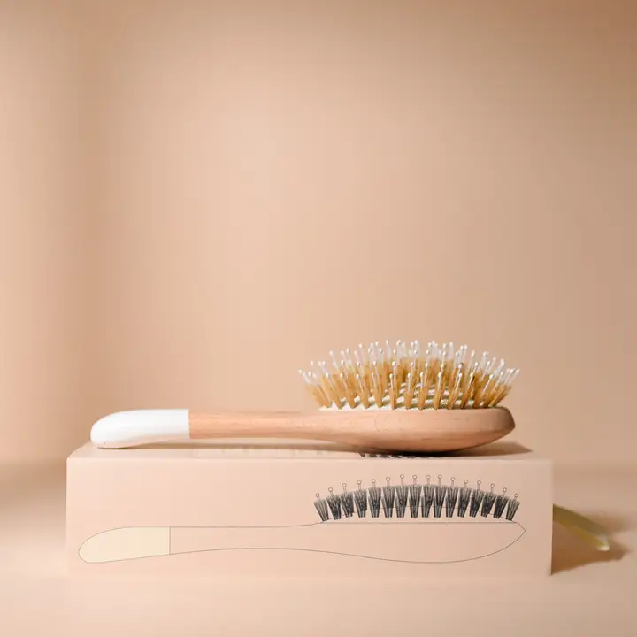 Grande Brosse démêlage et brillance