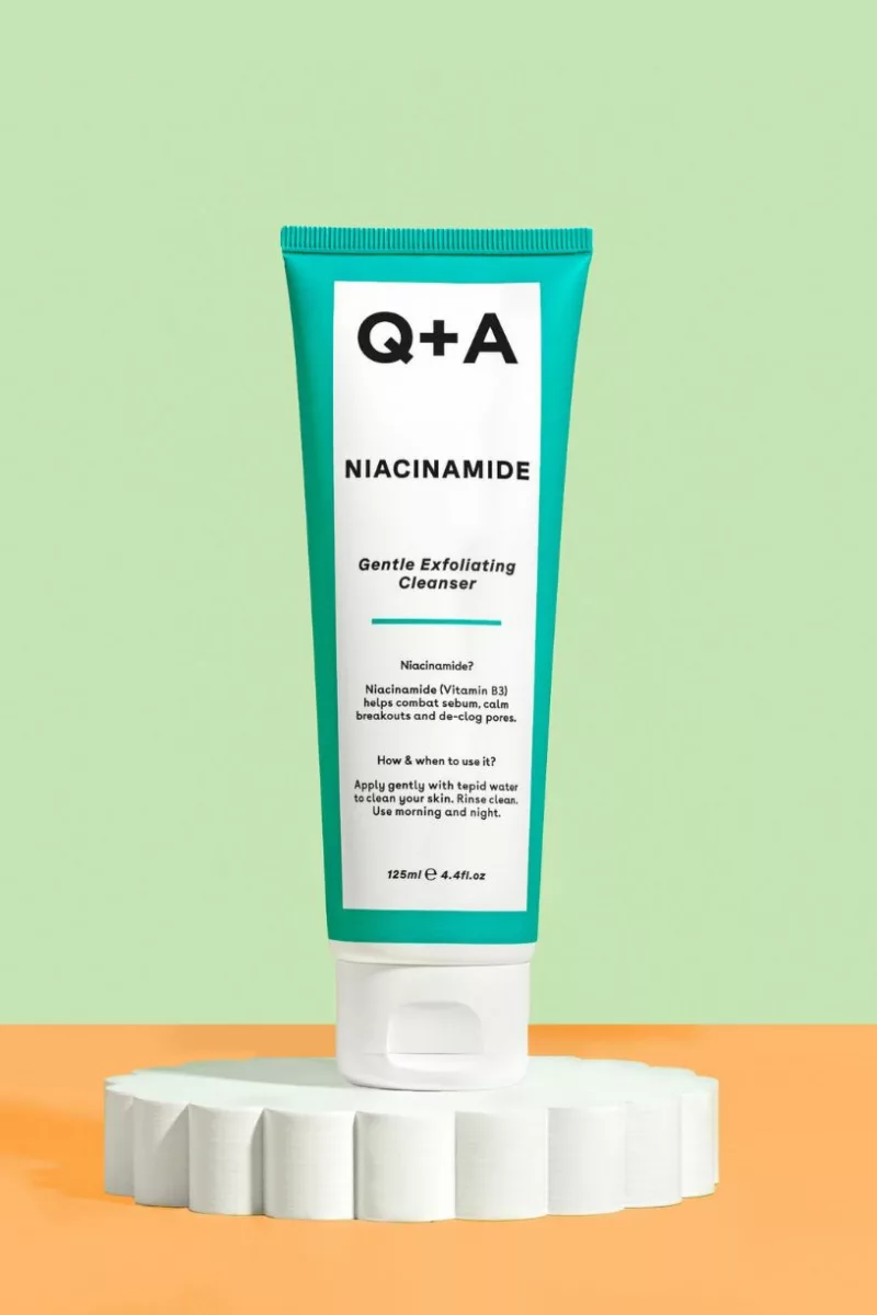 Niacinamide Gentle Exfoliating Cleanser