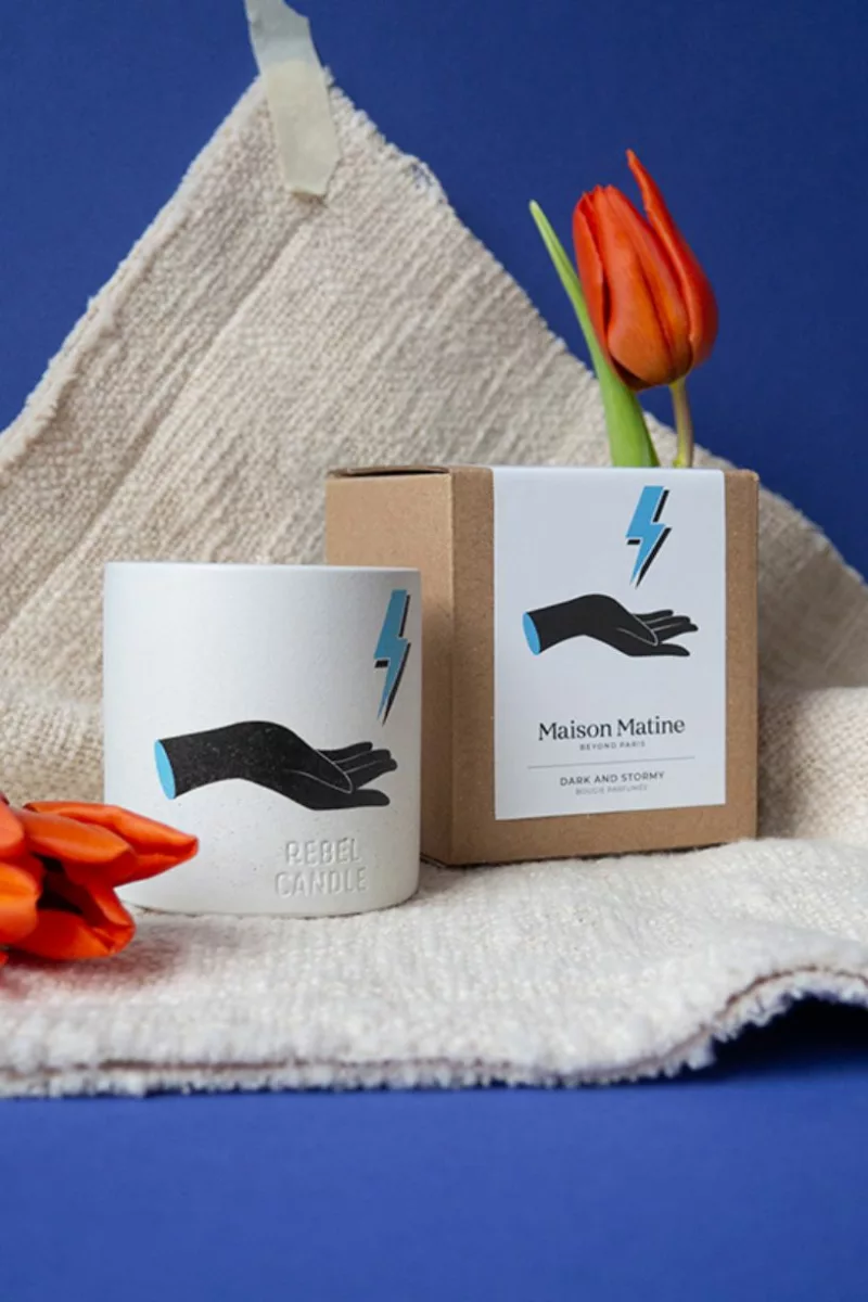 Bougie parfumée - DARK AND STROMY