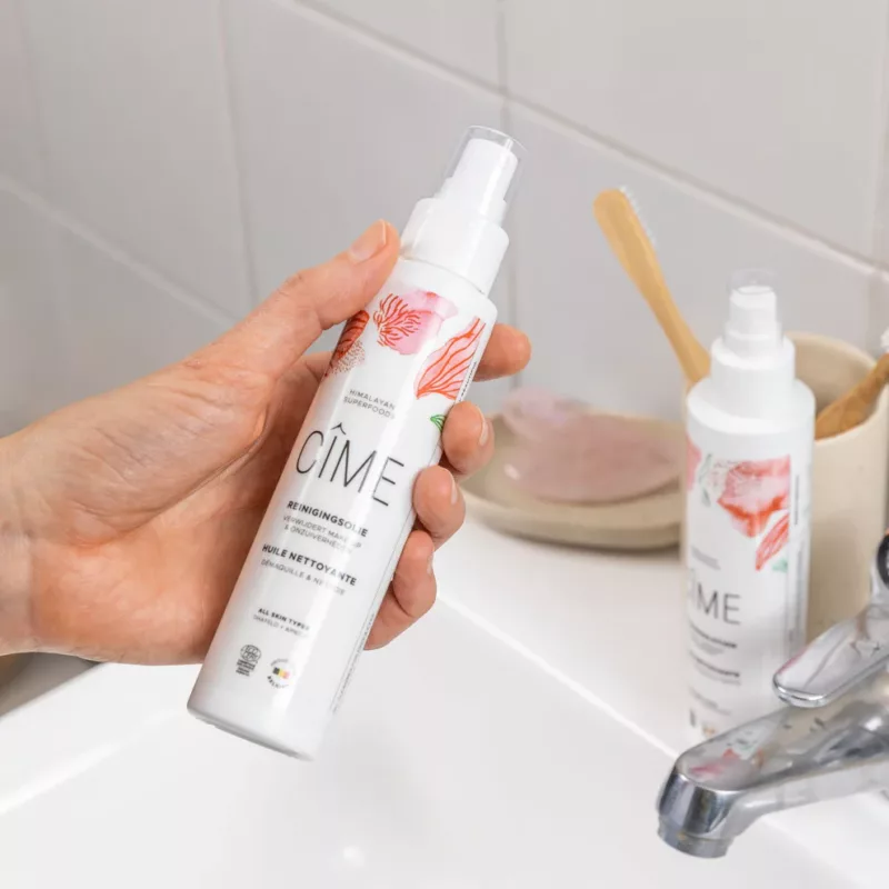 Huile nettoyante & démaquillante