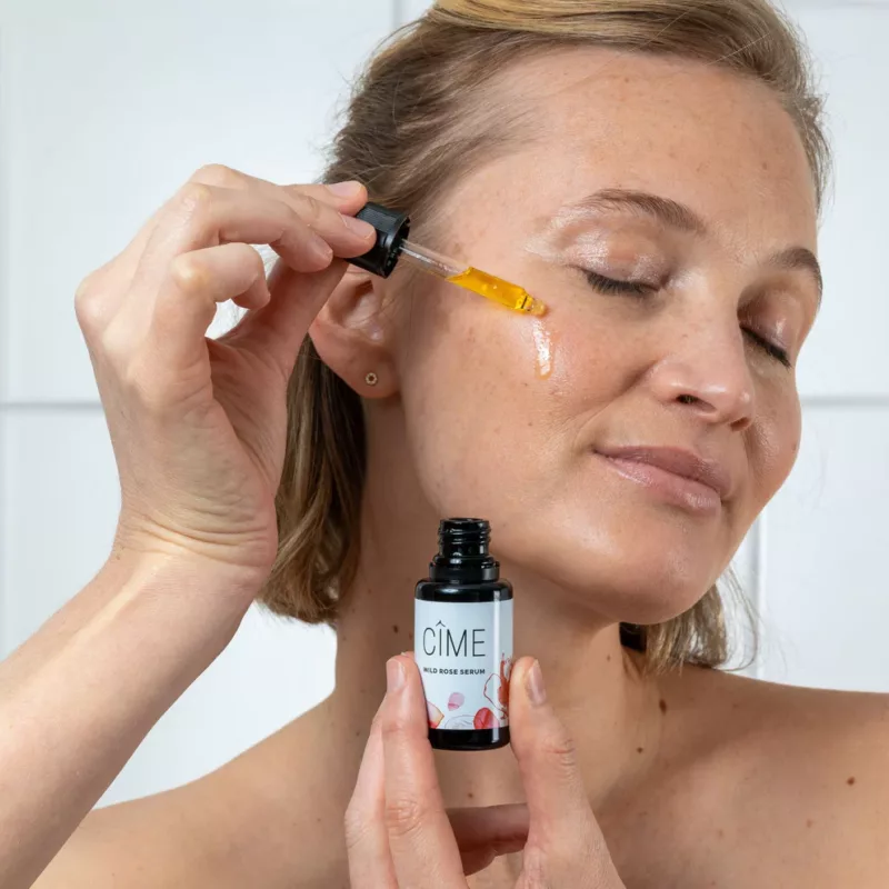 Self-care face massage set | Sérum roses sauvages + Gua sha