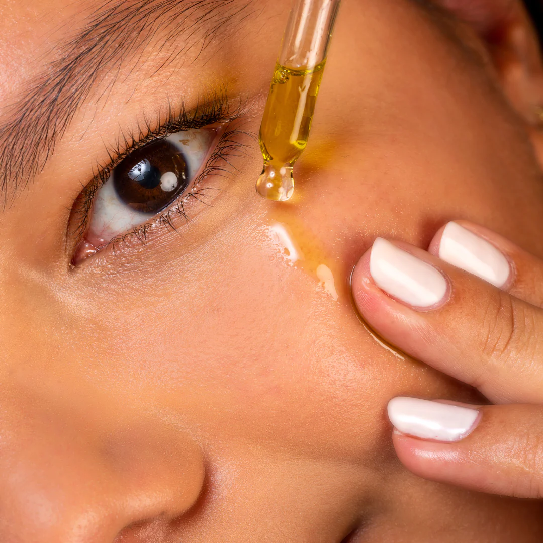 Huile visage de noisette - Ré-équilibrante – Image 3